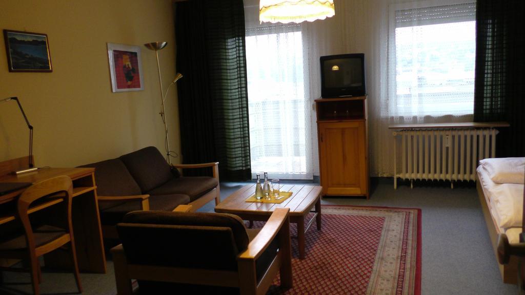 City Hotel Pforzheim Ruang foto